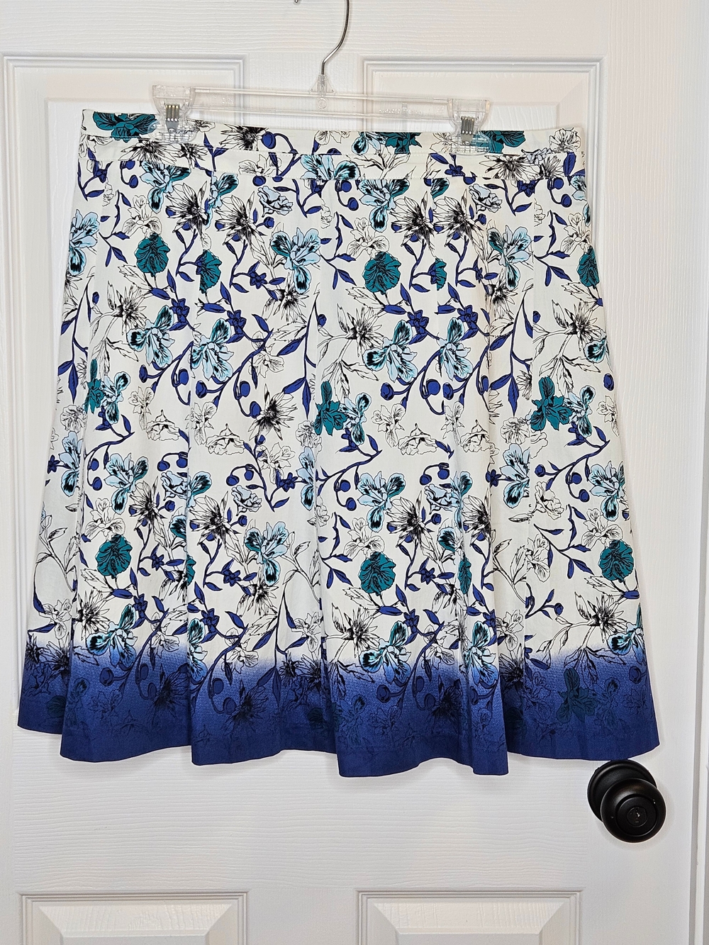 NWOT Cleo Flared Skirt A-Line White Teal Navy Floral Print Women's Size 14P